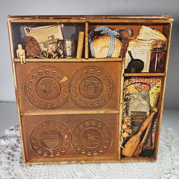 American Bicentennial Amber 8" Salad Plates with Original Box Anchor Hocking - Picture 2 of 12